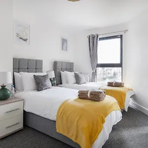 Heathrow Haven: Stylish In The Heart Of Aparthotel Slough