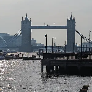 Tobacco Docks & St Katherine's Guest house London
